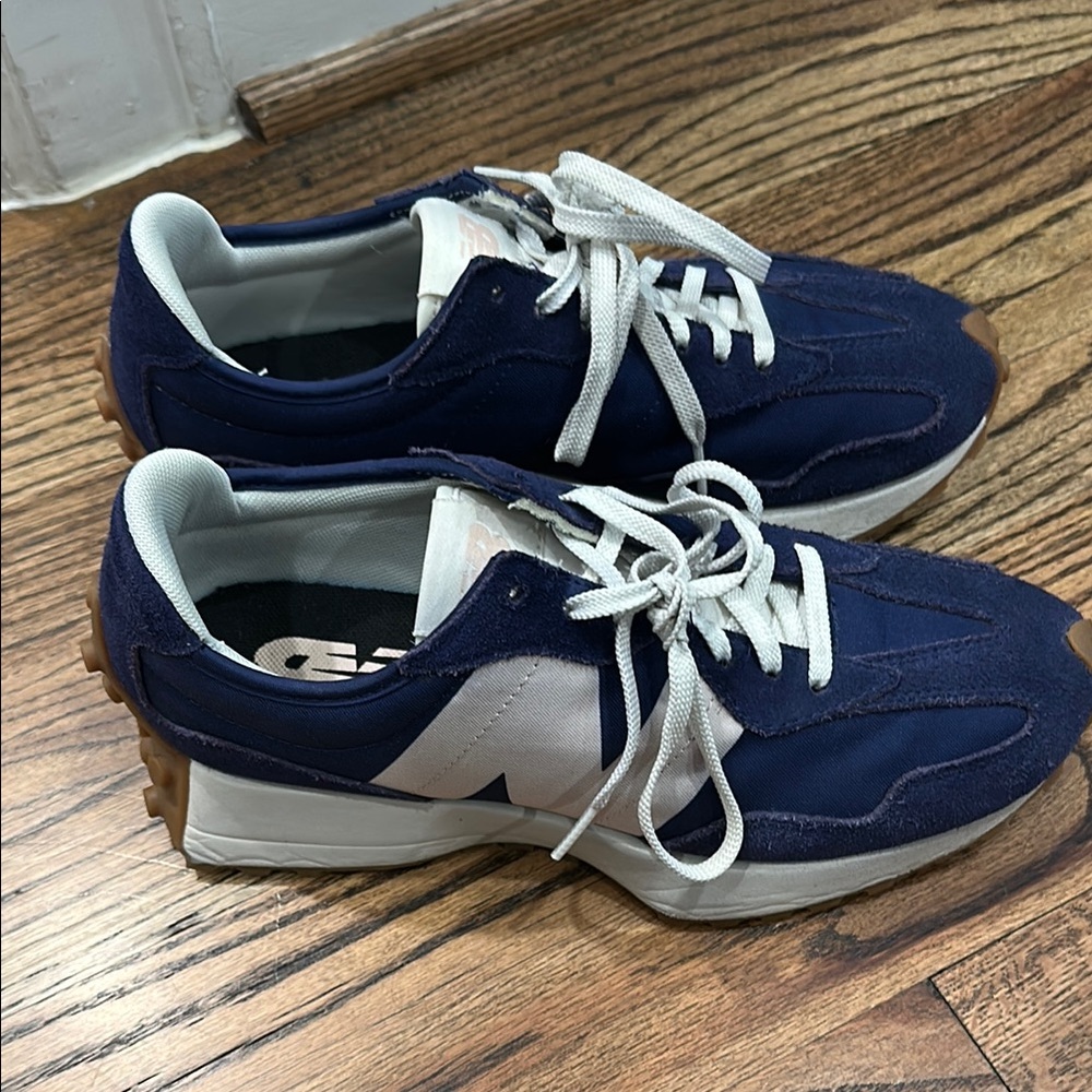 New Balance Blue and Pink and White Sneakers Size 8.5